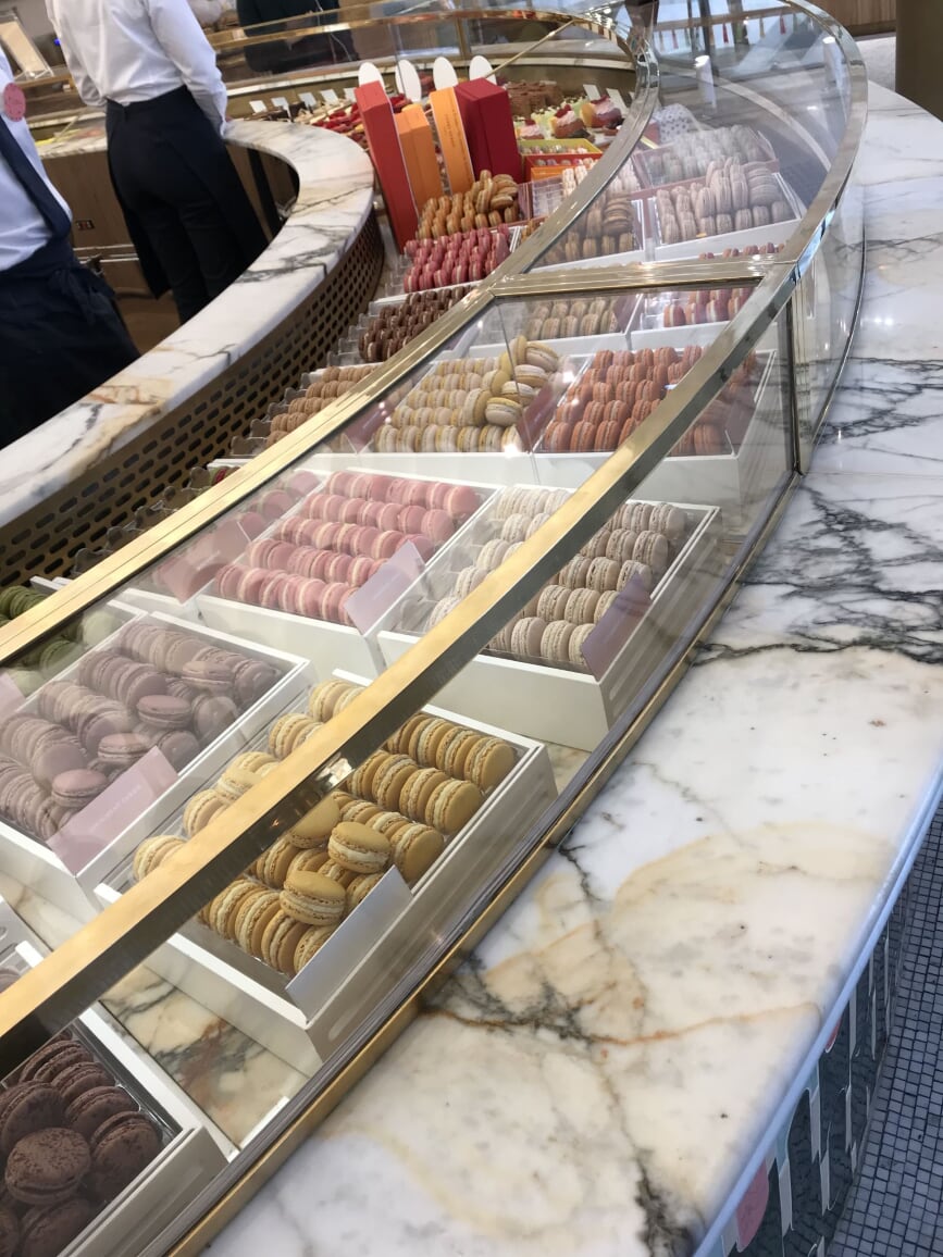 les Champs-Élysées